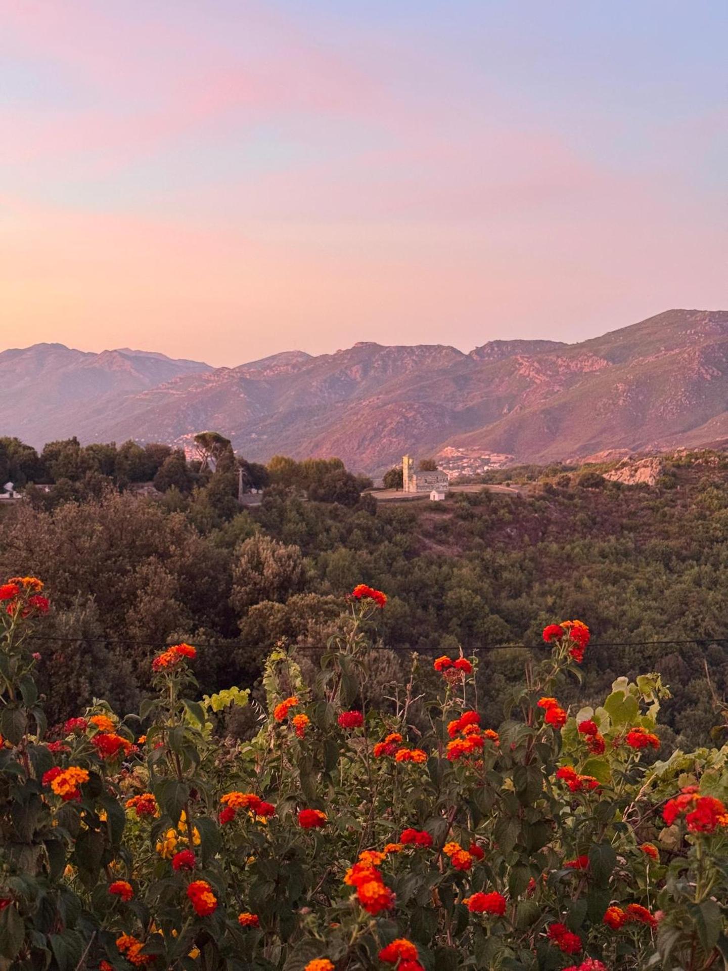 Maison traditionnelle avec vues sur St Michel