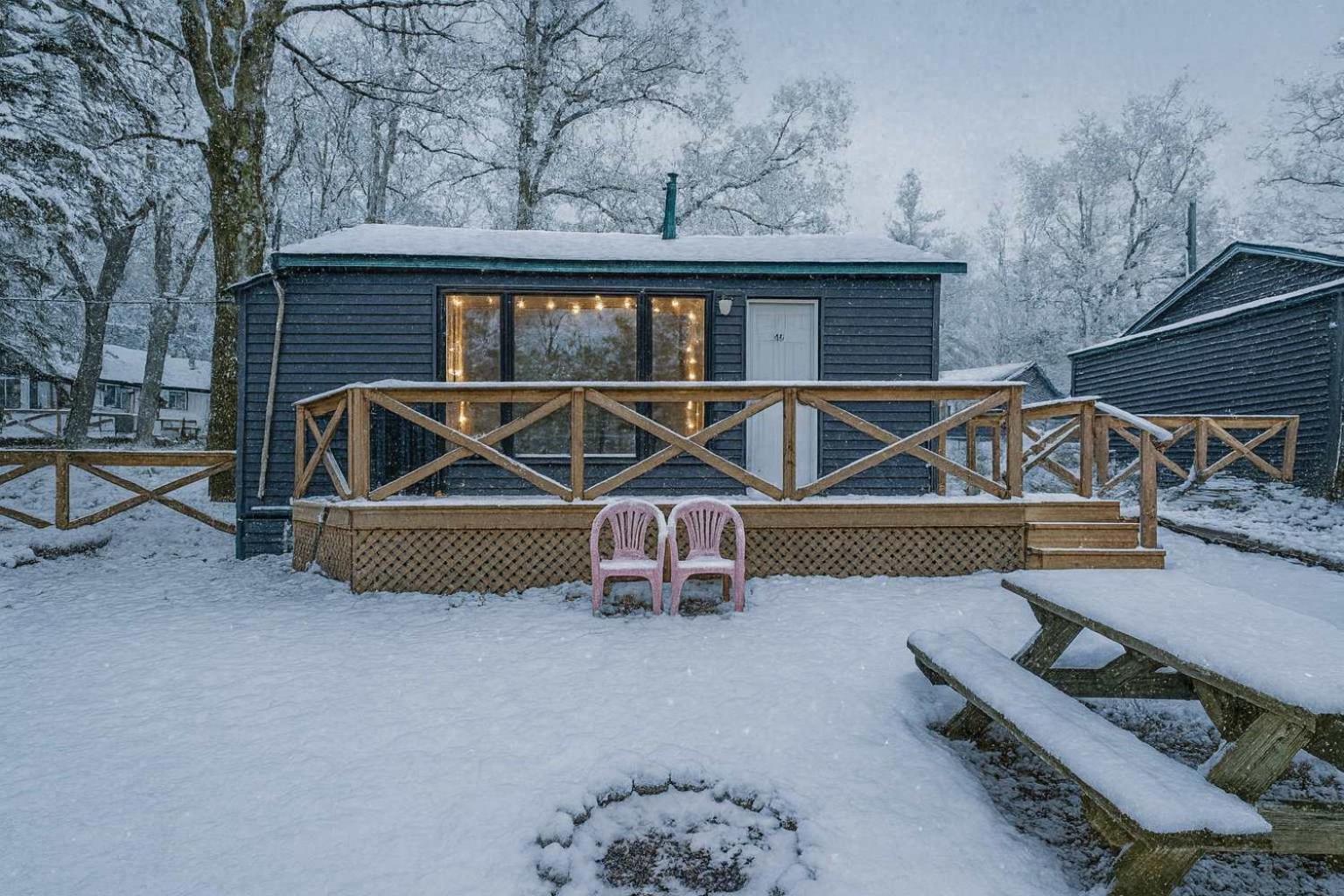 2-Bedroom Cottage #10 - Pitch Pine