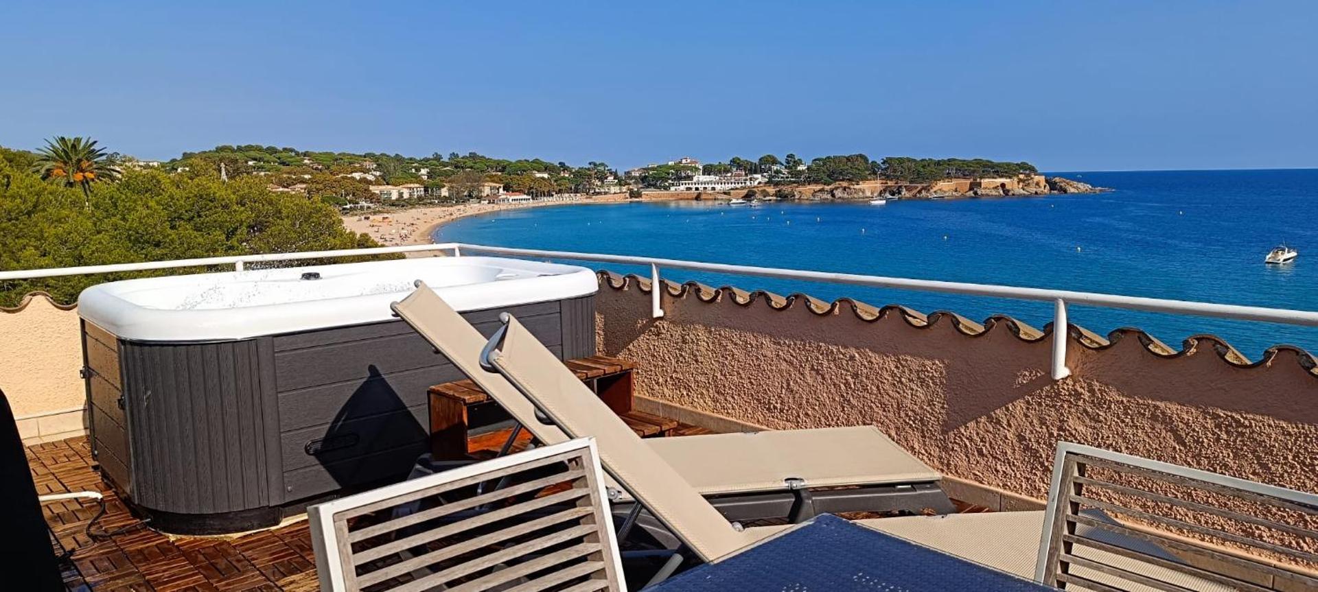 Studio with Sea View