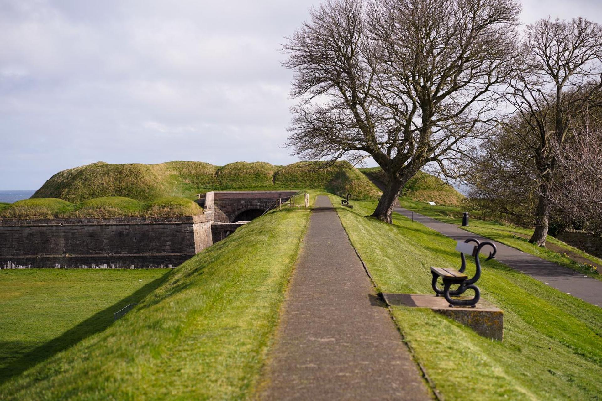 Little Edge: Bright and Modern Central Apartment