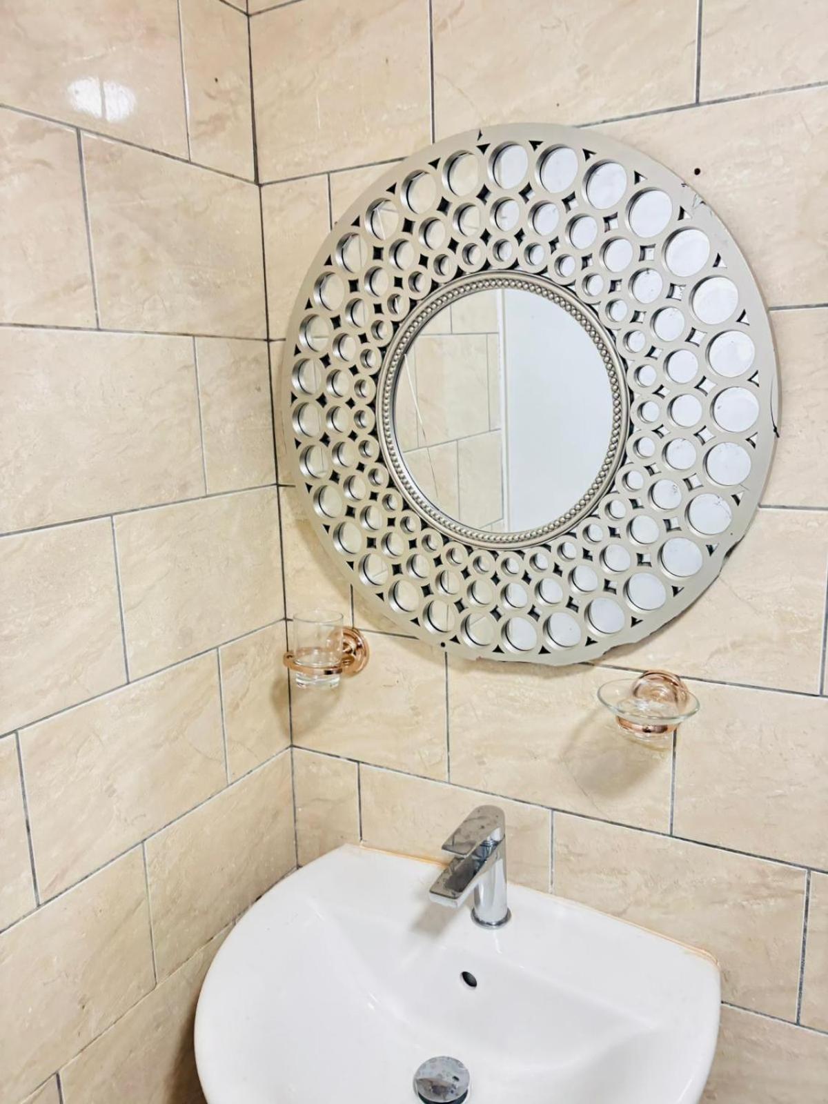 London Budget-Friendly Stay