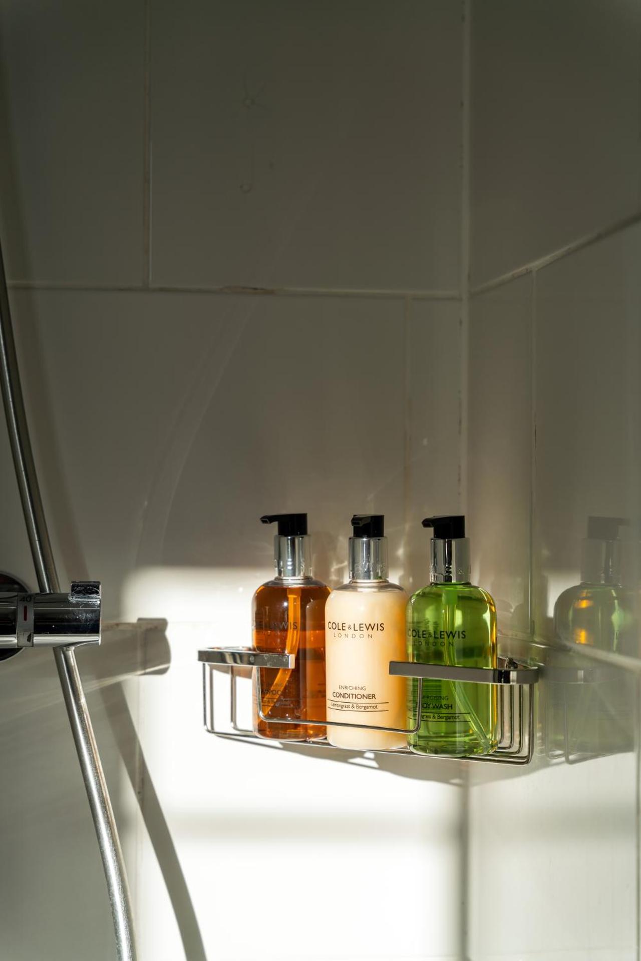 The Wellington Hotel