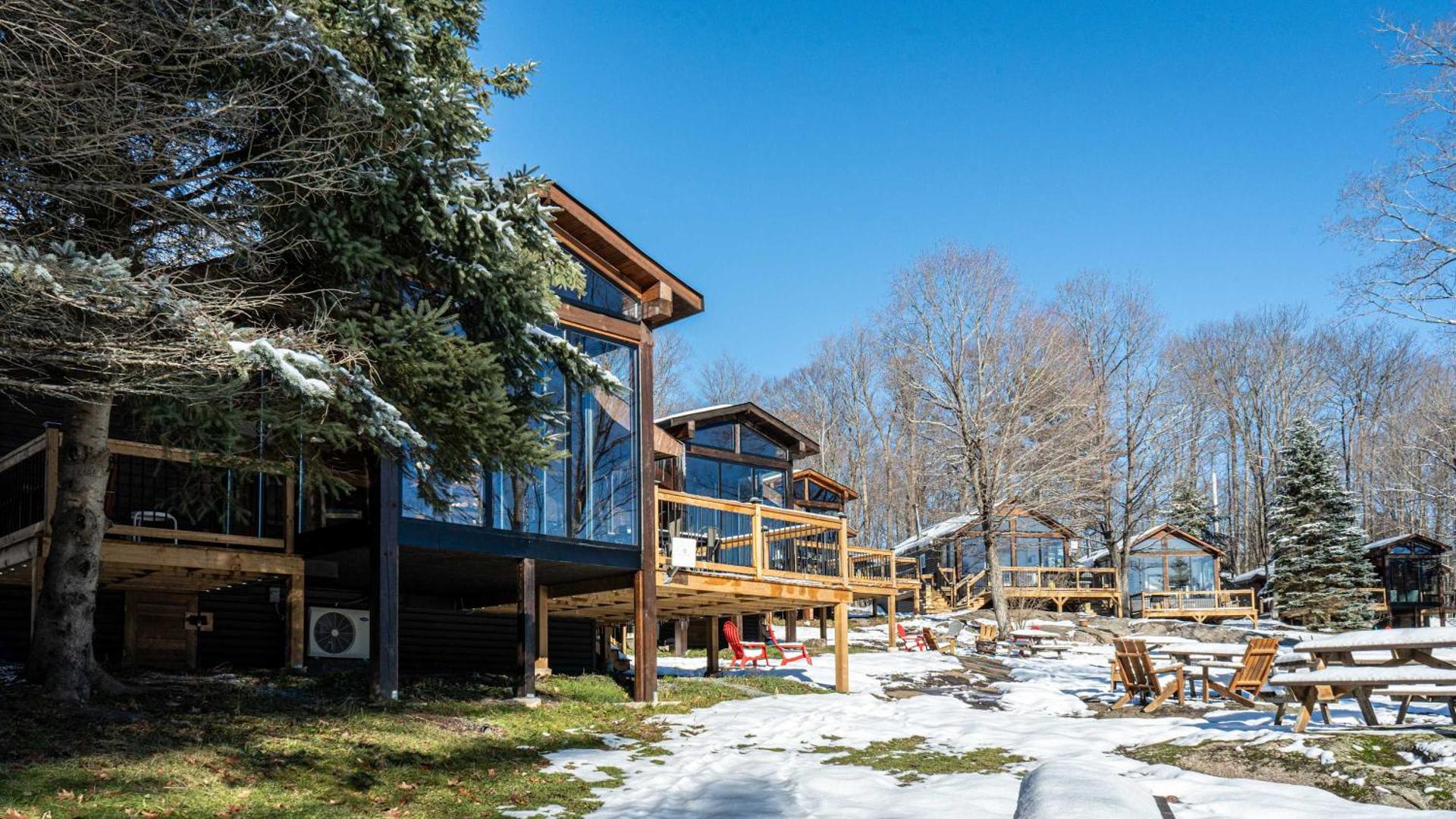 Lake Muskoka 2-bedroom Cottage - Pier 100 #50