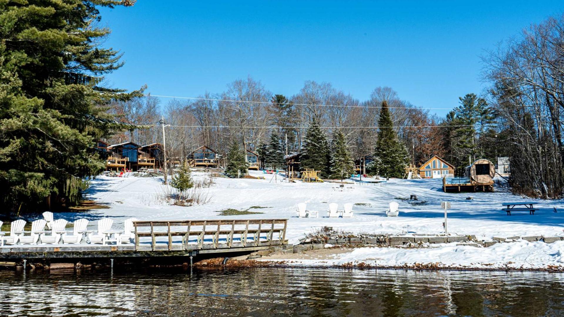 Lake Muskoka 2-bedroom Cottage - Pier 100 #50