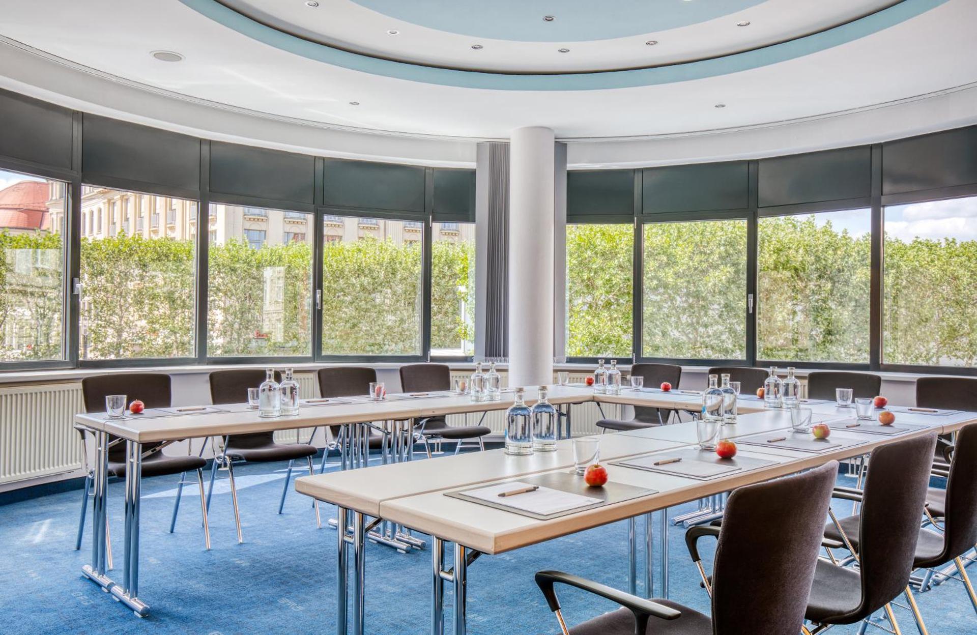 Meeting/conference room