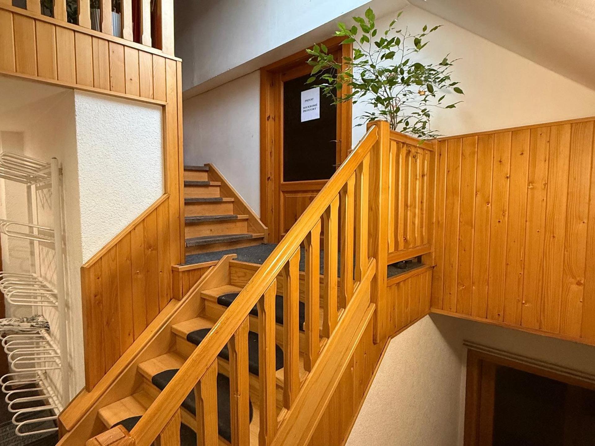 Penzion a restaurace U Zvonku