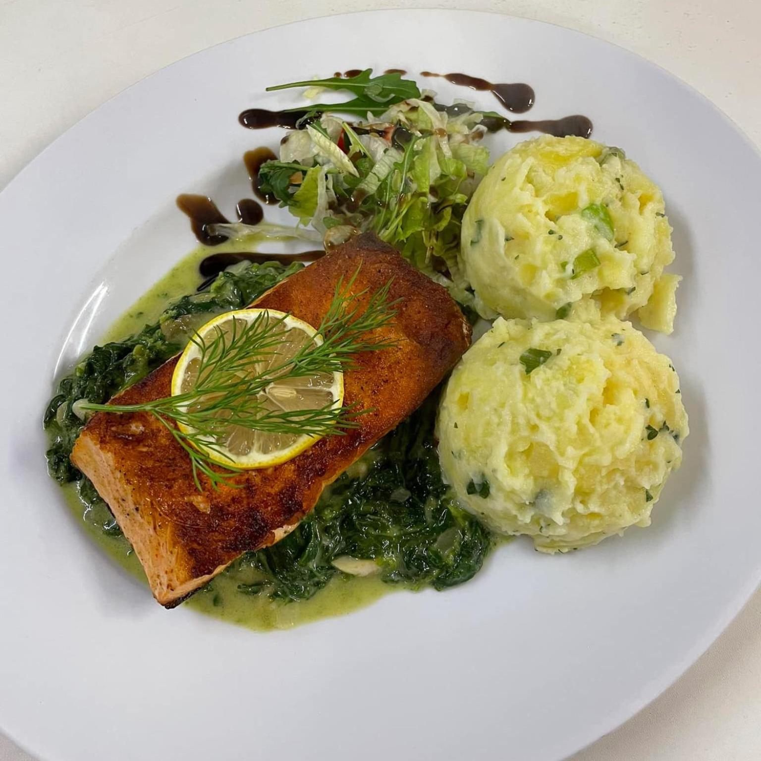 Penzion a restaurace U Zvonku