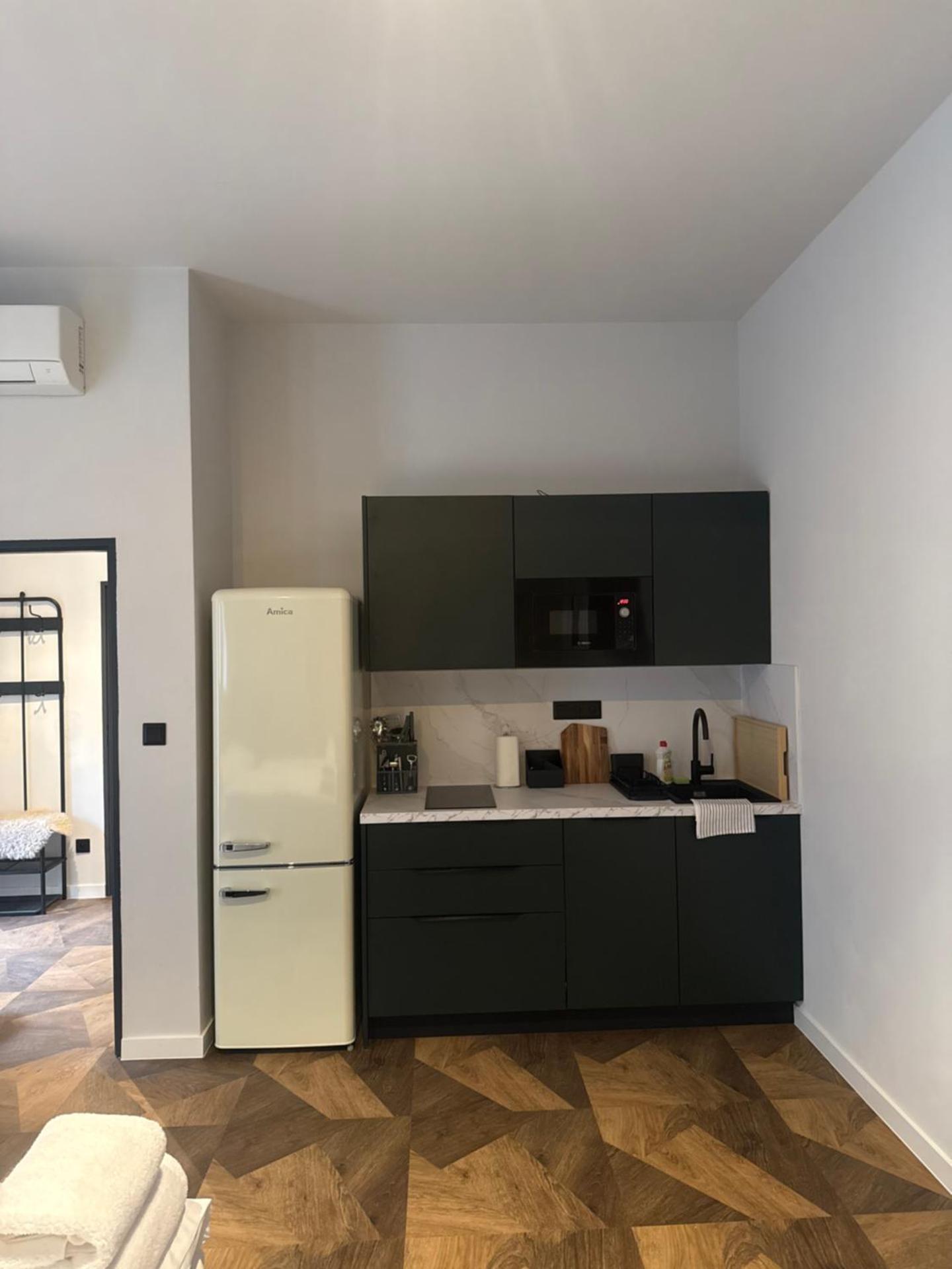 C7 studio industrial