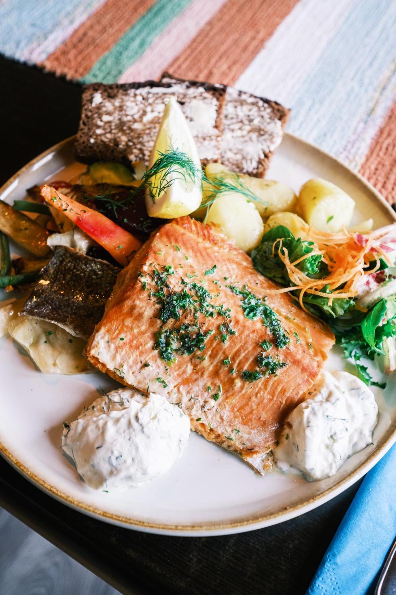 Restaurant/places to eat