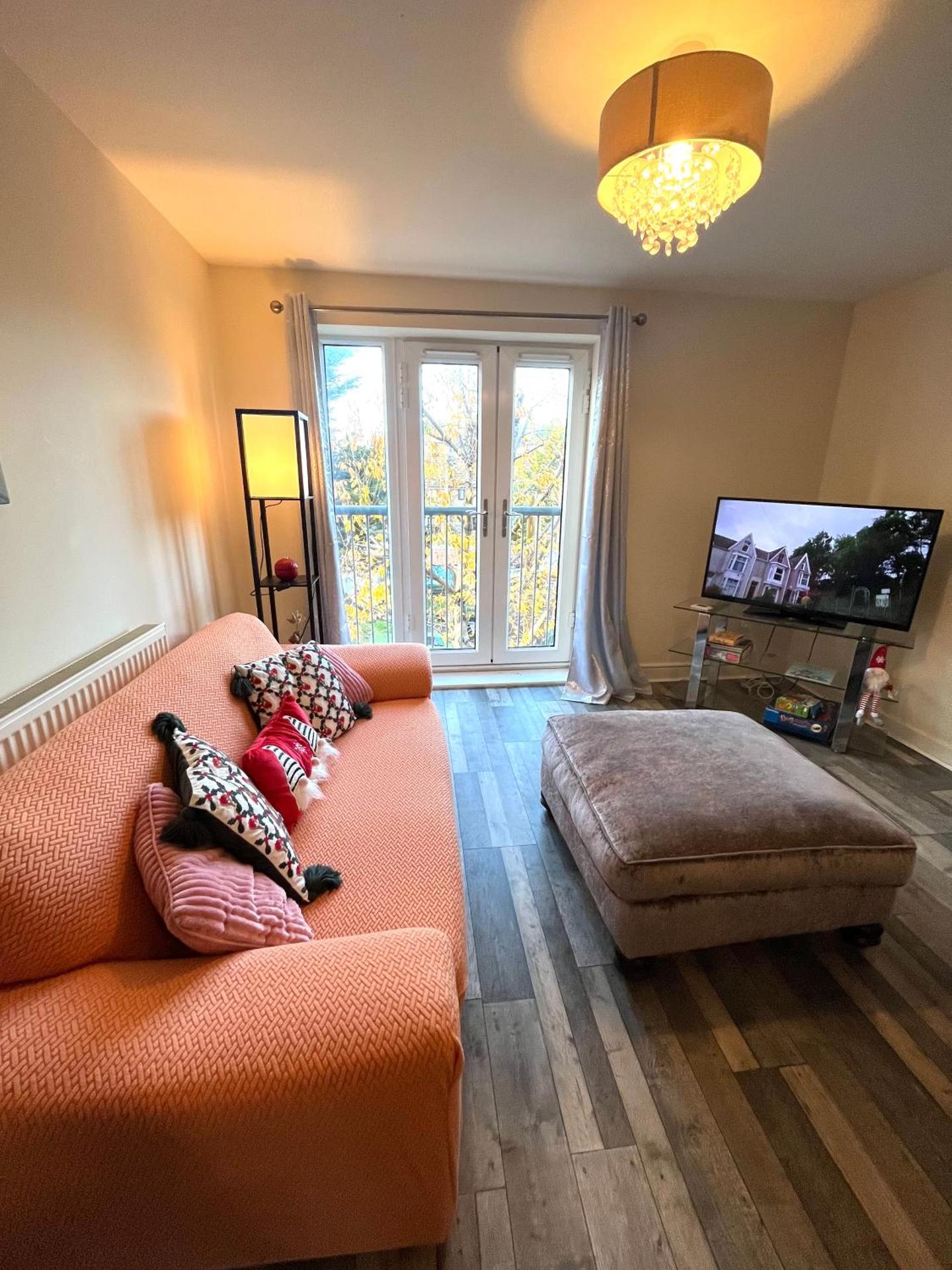 Spacious two bedrooms apartment for business and holiday