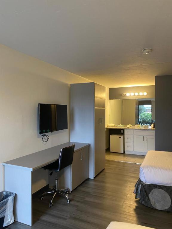 Hotel 10 Extended Stay