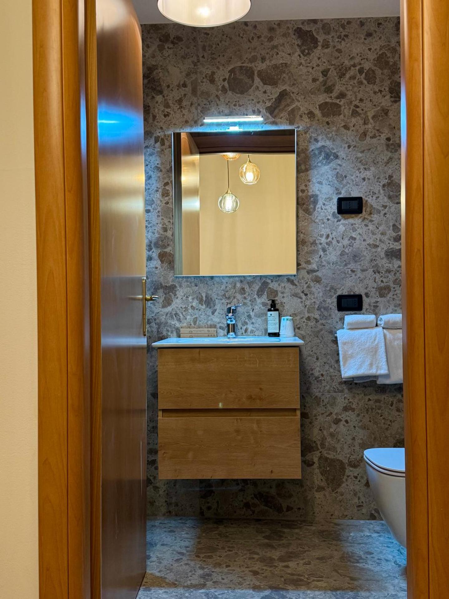 Centro Storico Suites Sarnico