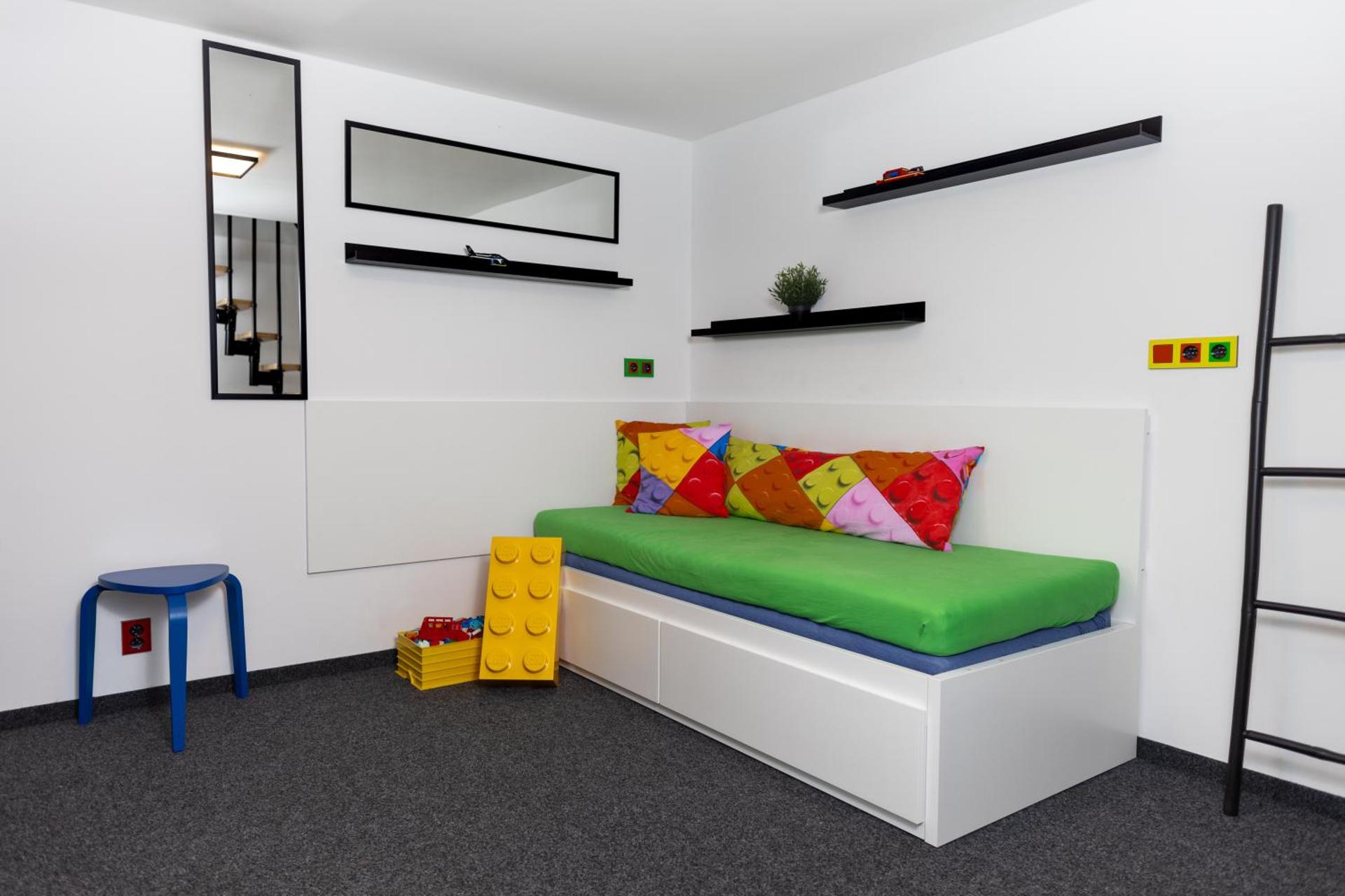 Hotel a Museum of Bricks