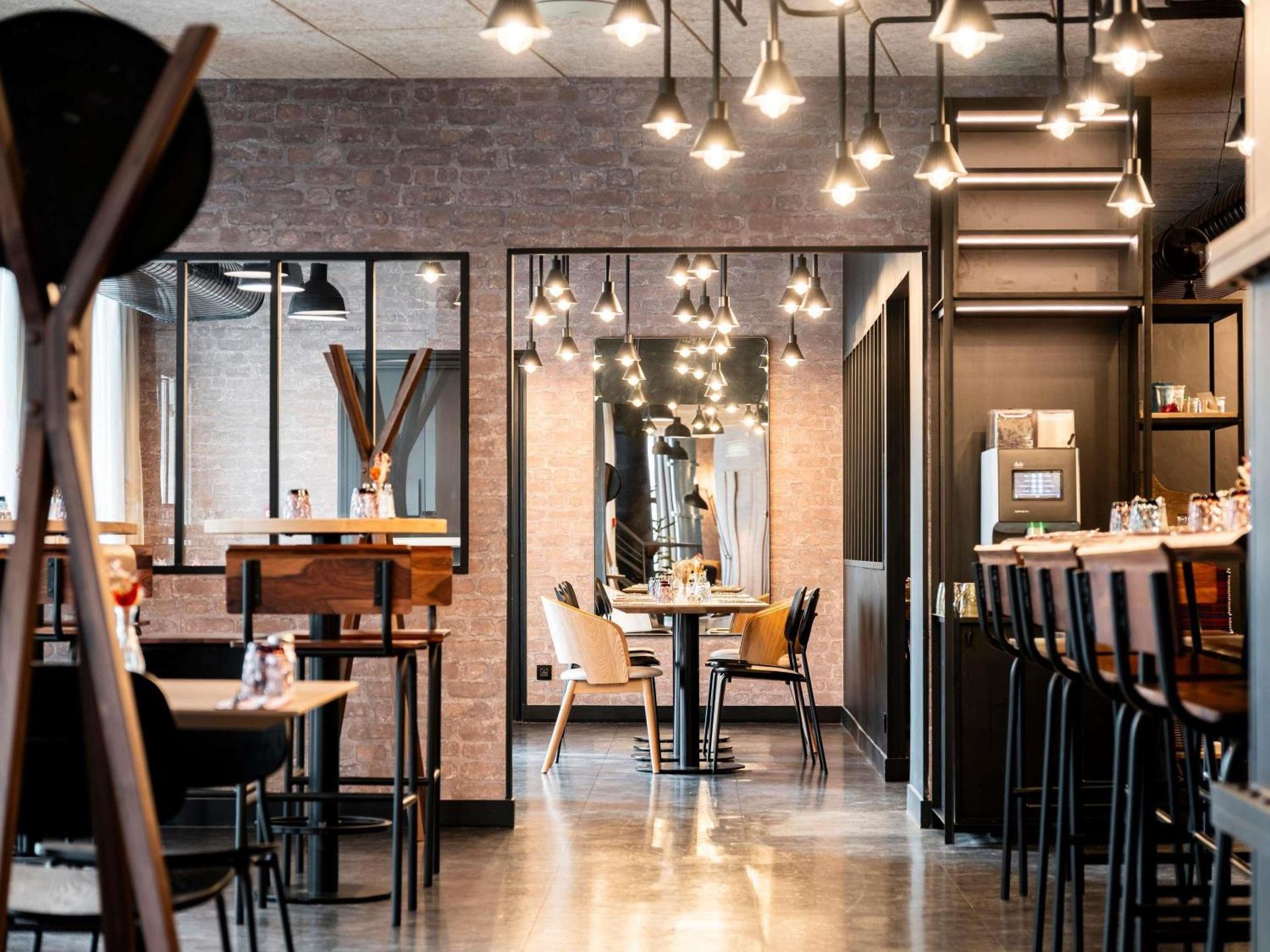 Restaurant/places to eat