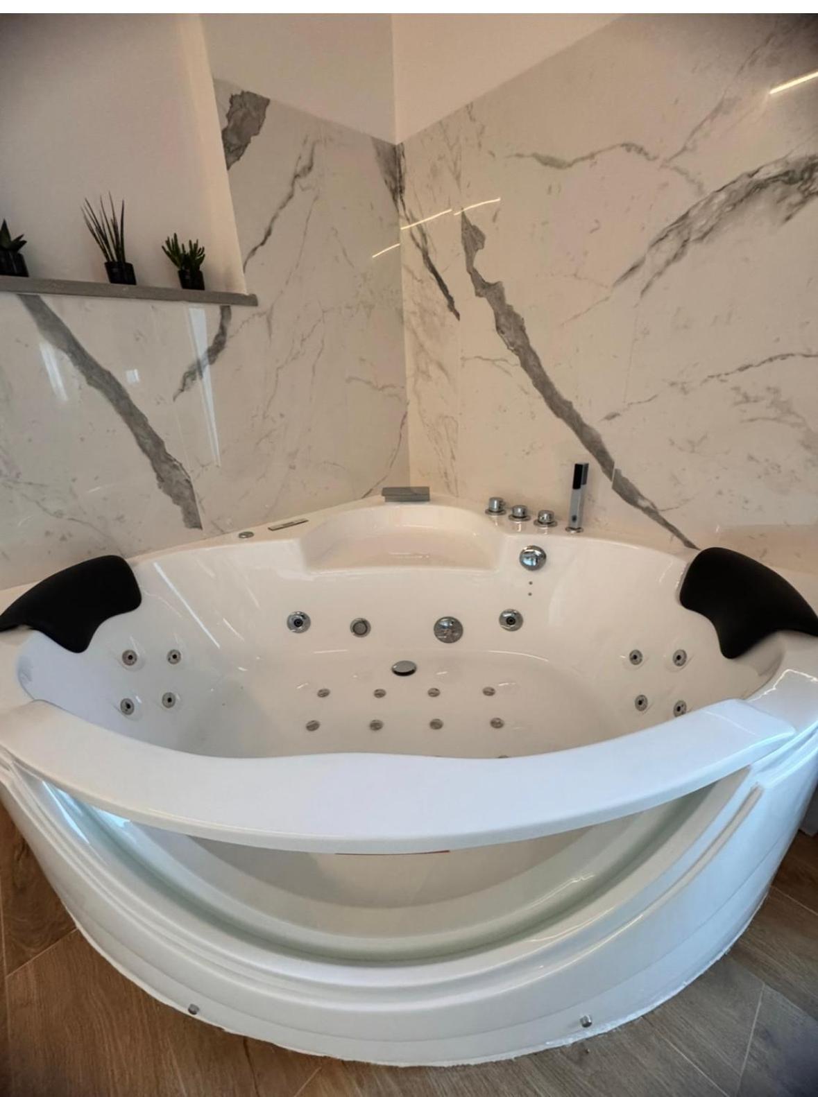 Alloggio incantevole con piscina