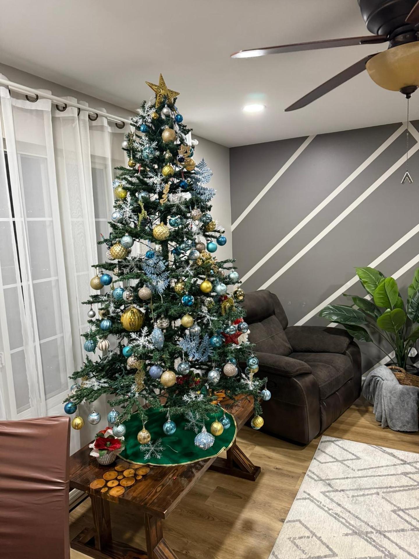 Quiet Private House w Hot Tub/Fire pit/Games