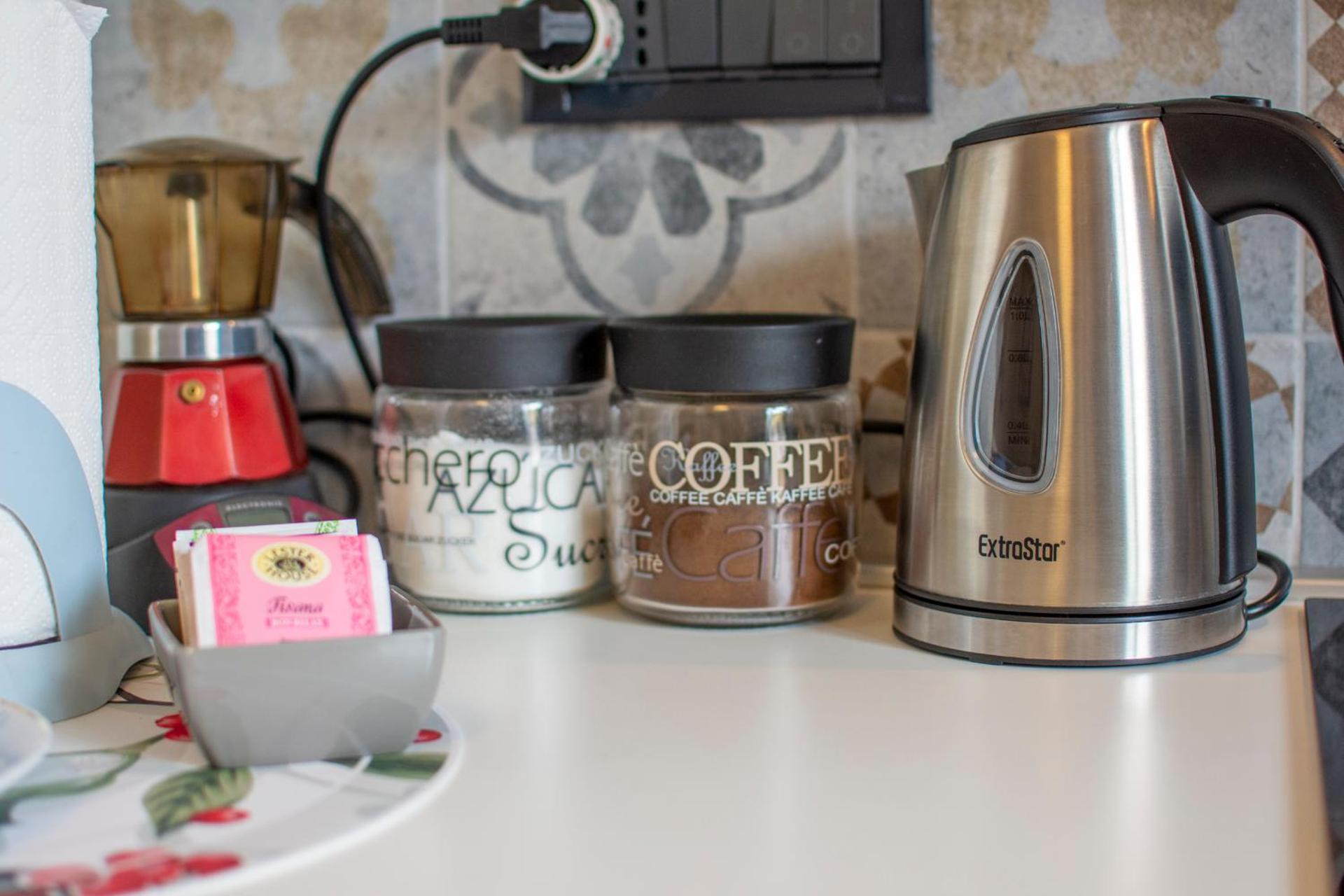 Coffee/tea facilities