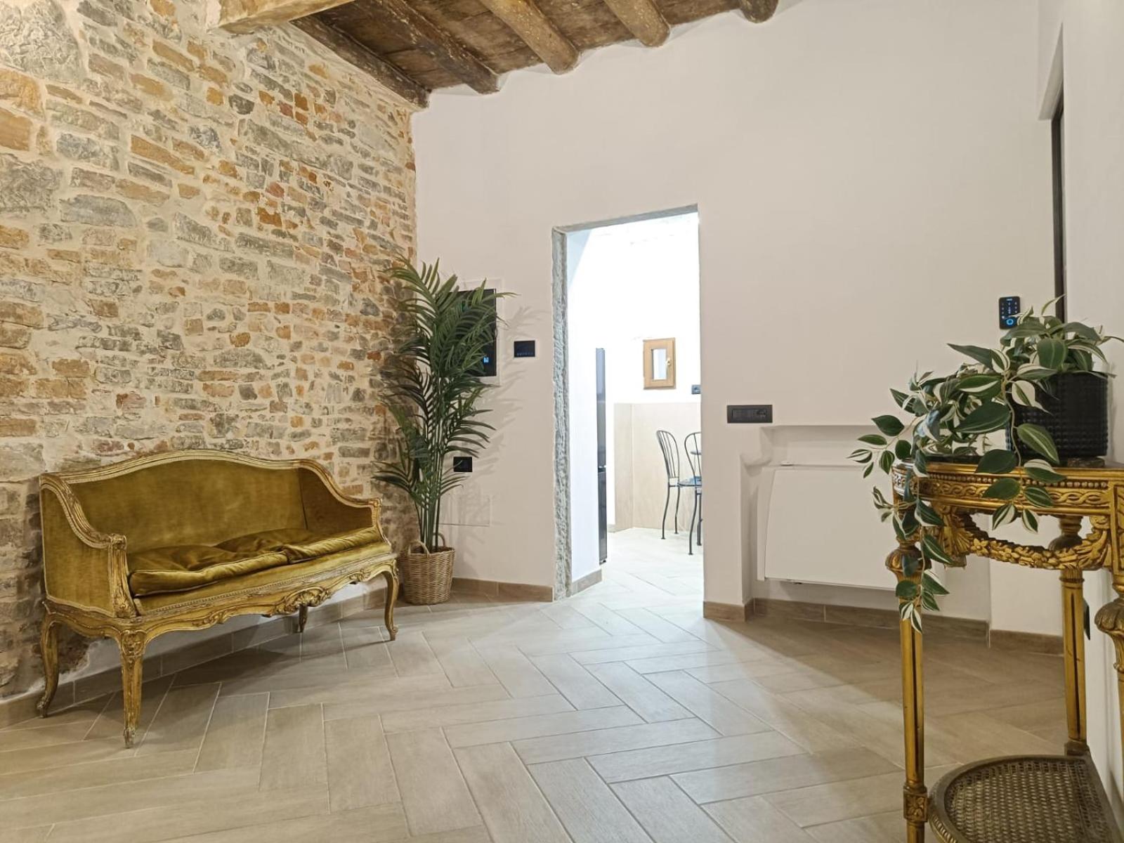 BNB Frescoes Rooms San Frediano