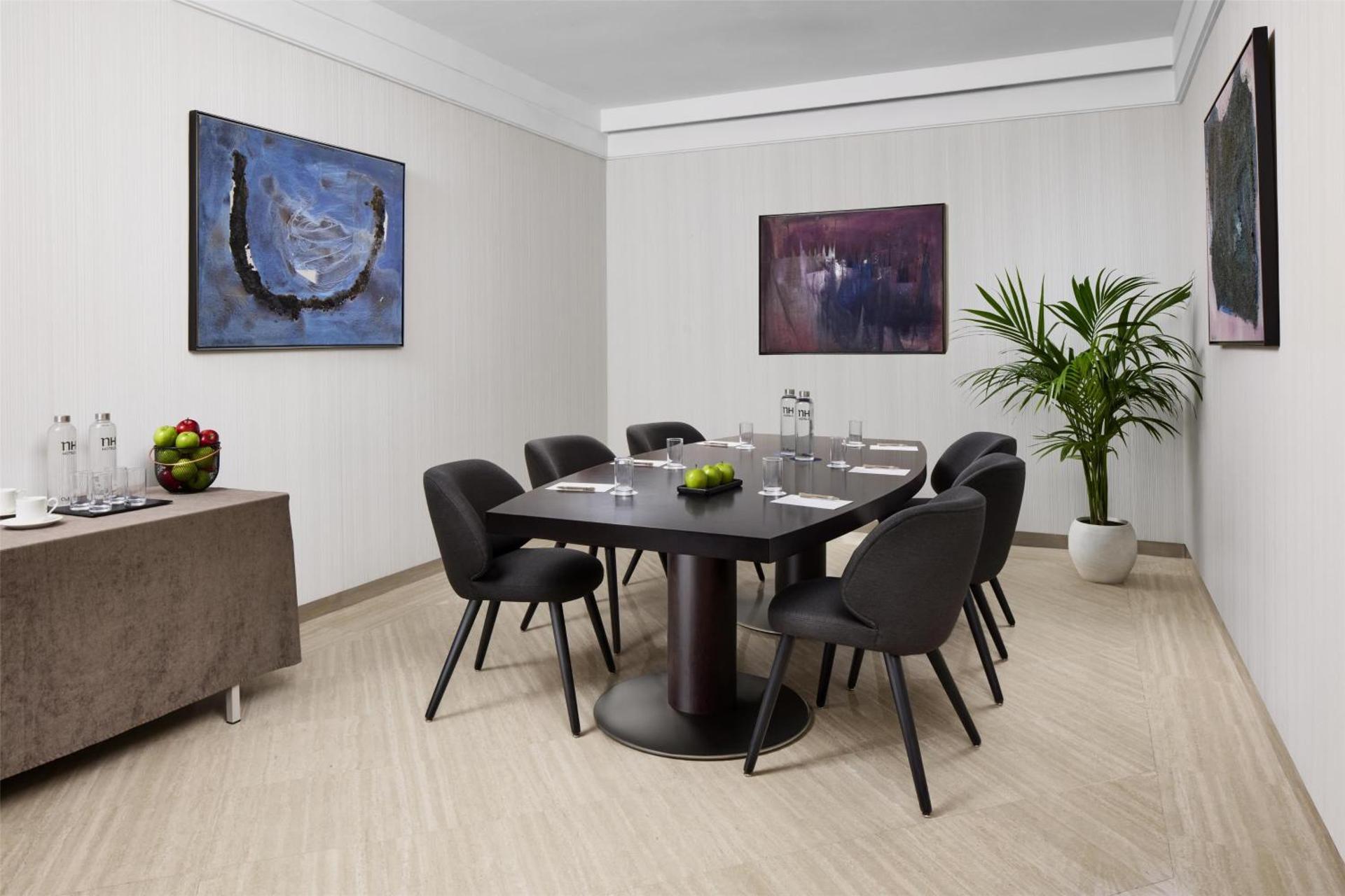 Meeting/conference room