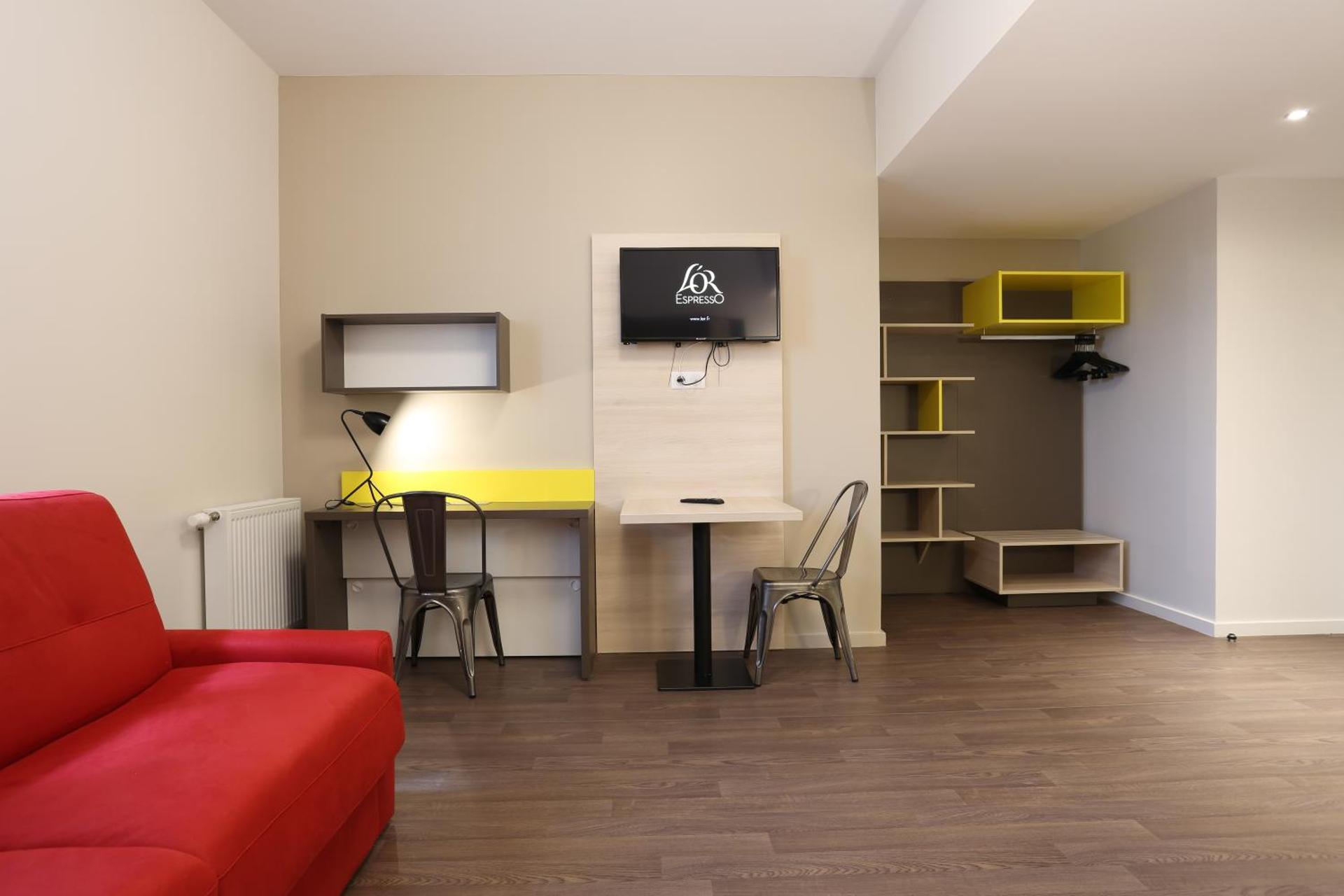 Photo of the whole room