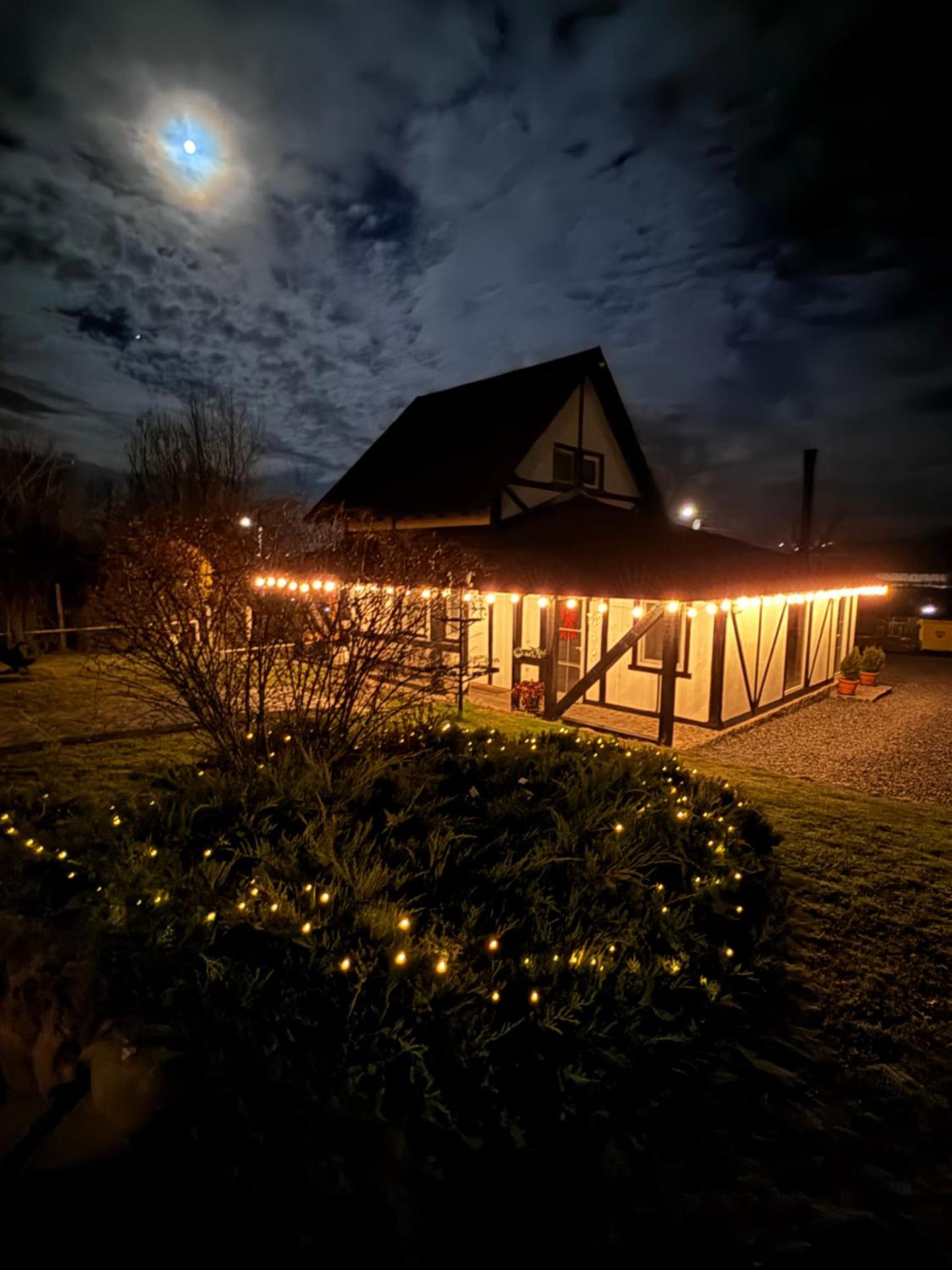 Balada dintre dealuri - Casa Soarelui si Casa Lunii