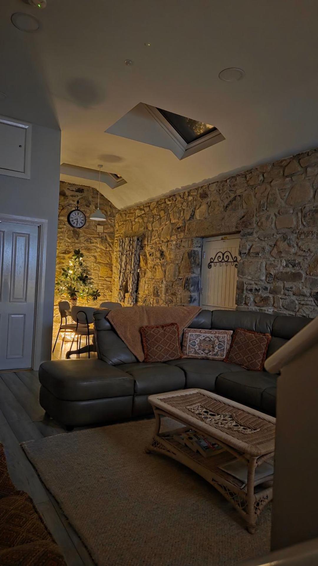 Cobbles cottage - 2 bedroom stone built cottage