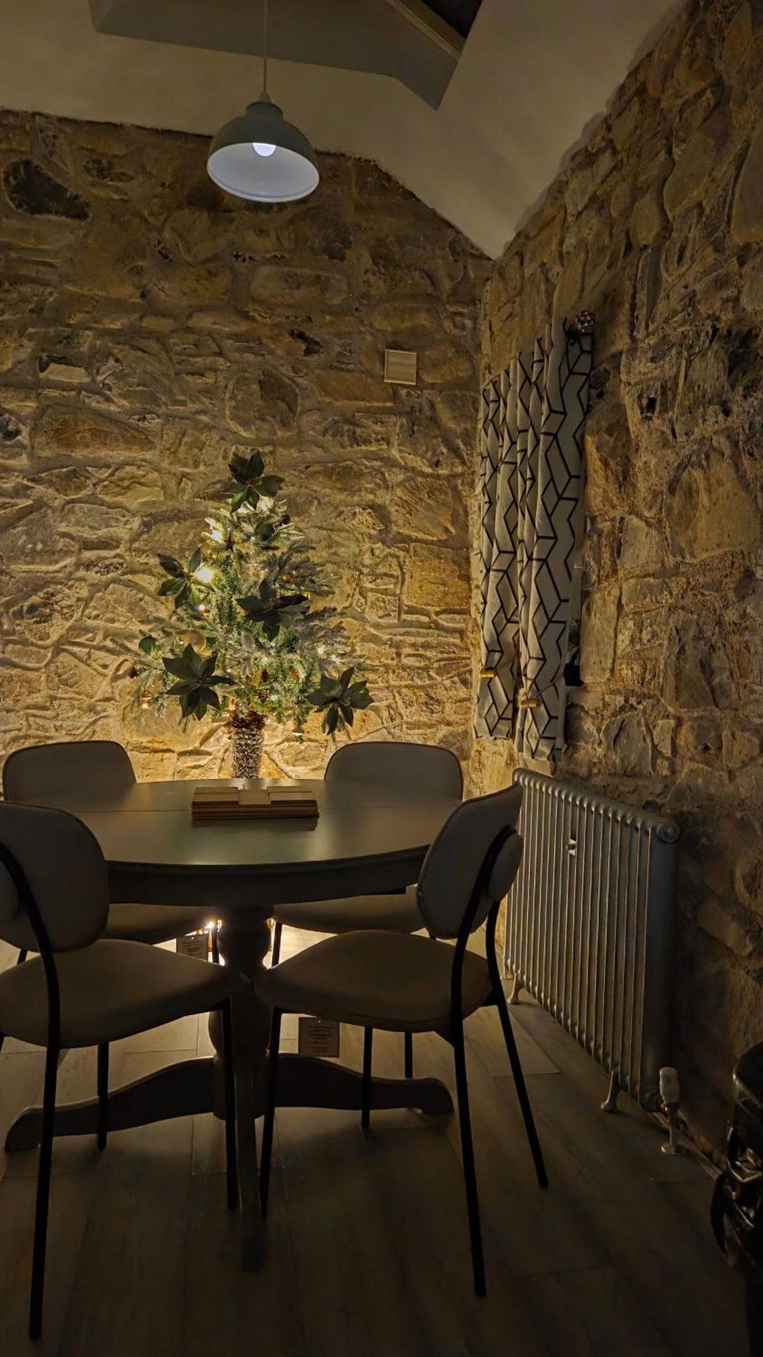 Cobbles cottage - 2 bedroom stone built cottage