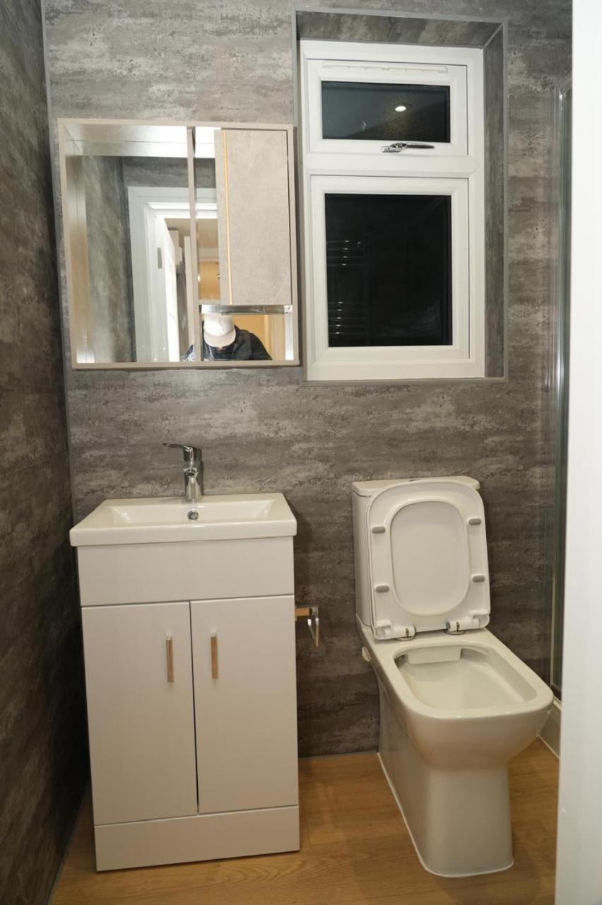 Luxury Rooms Near Heathrow