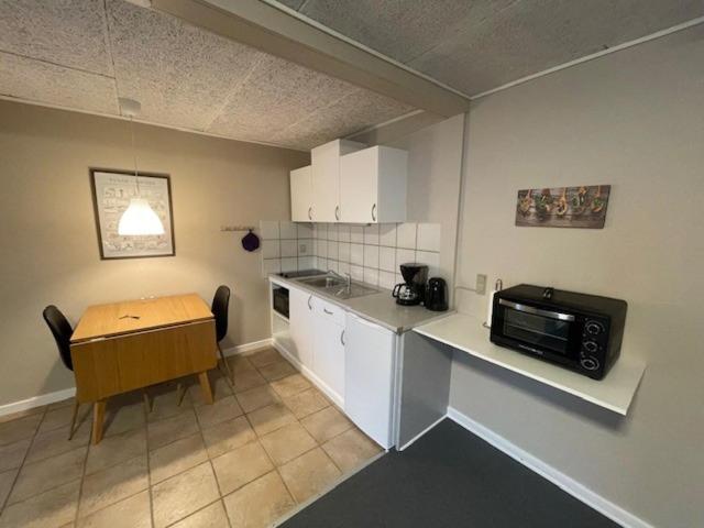 Studio (2 Adults) (Nr. 1)