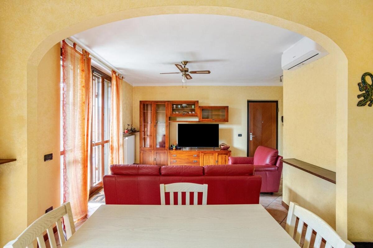 Vimodrone apartment big garden