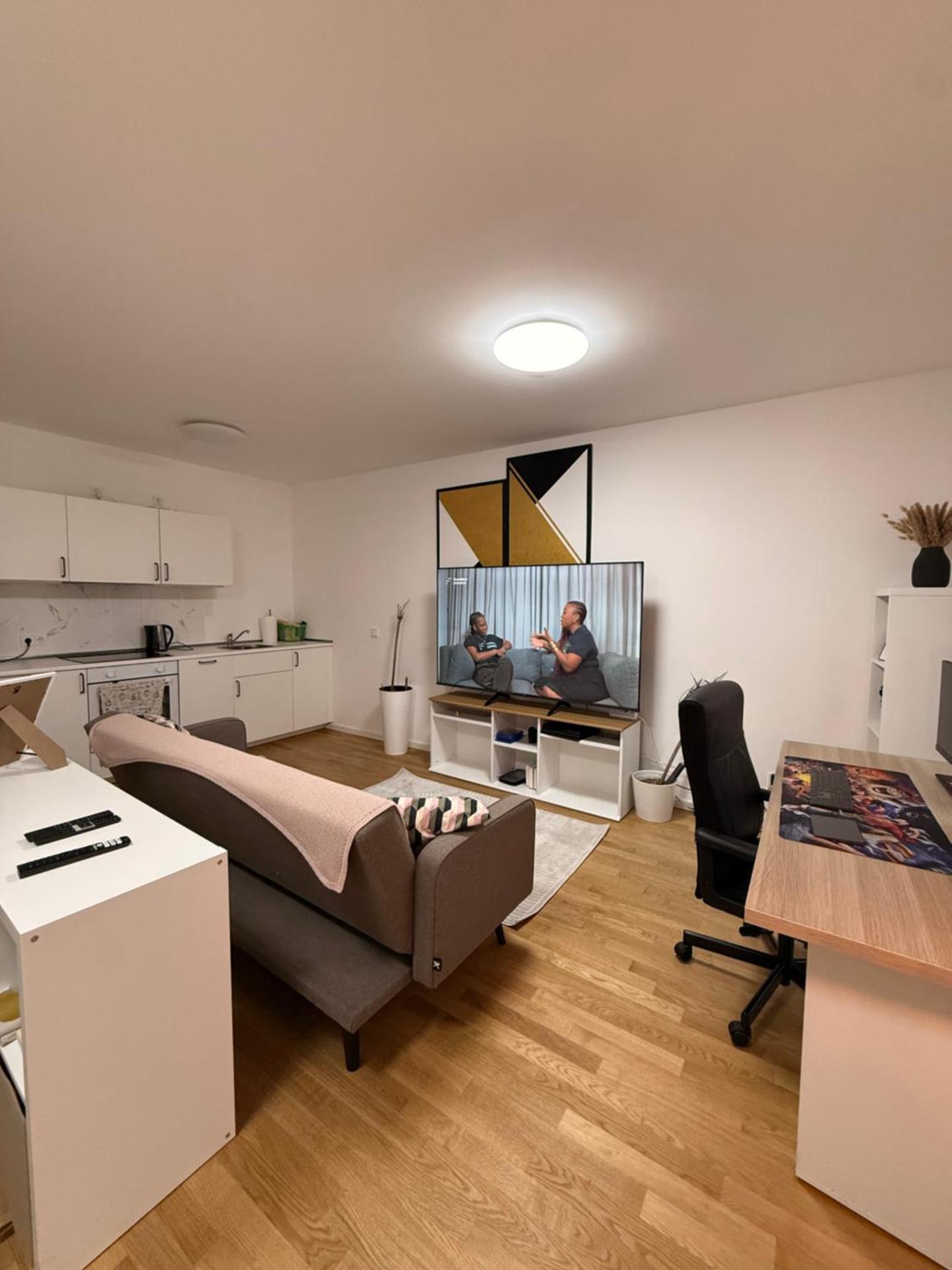 Precious Airport Stay