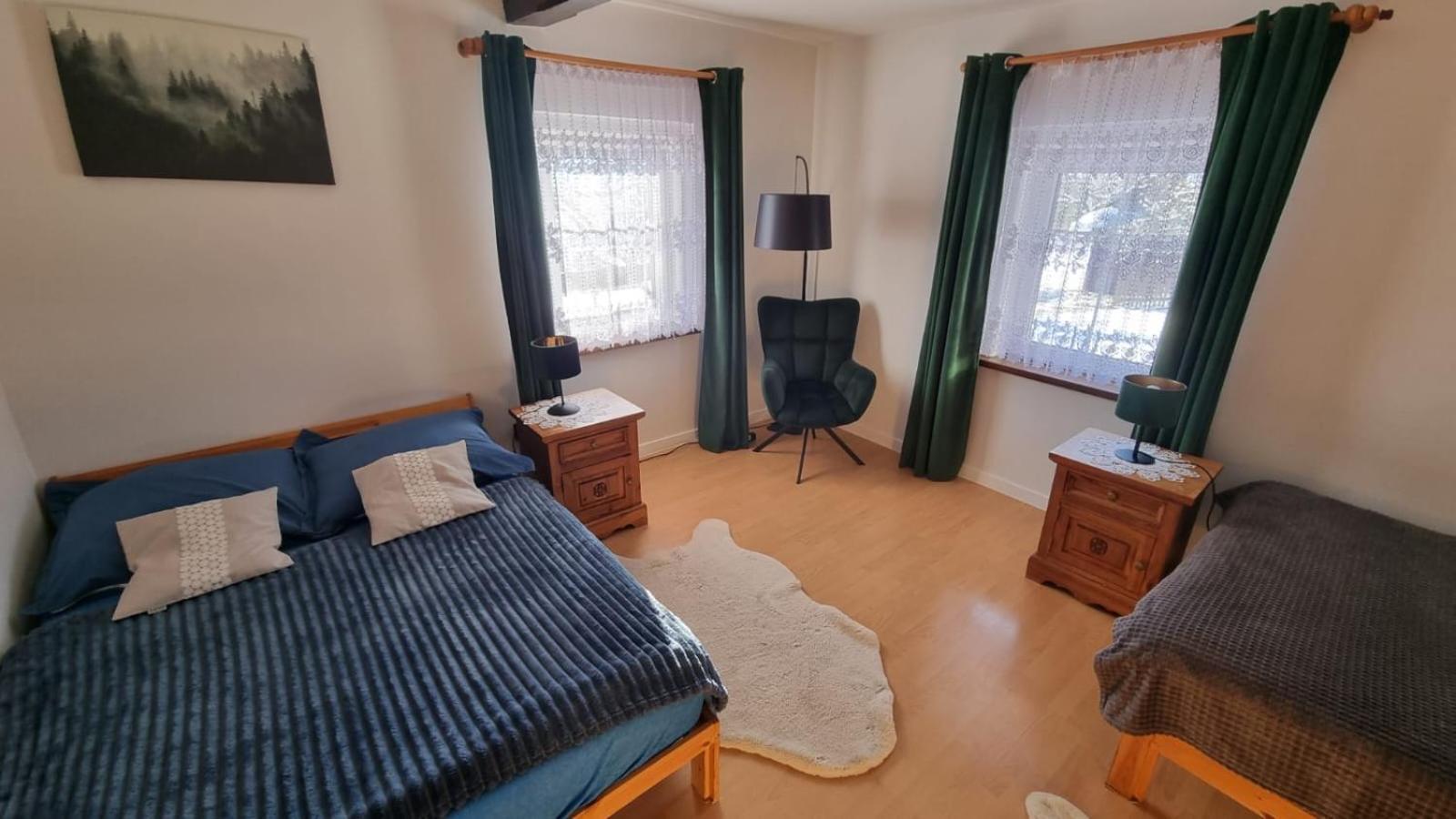 Koronkowa Chatka w Beskidach