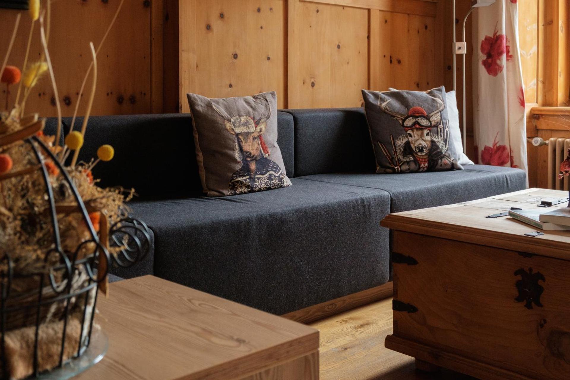 Communal lounge/ TV room