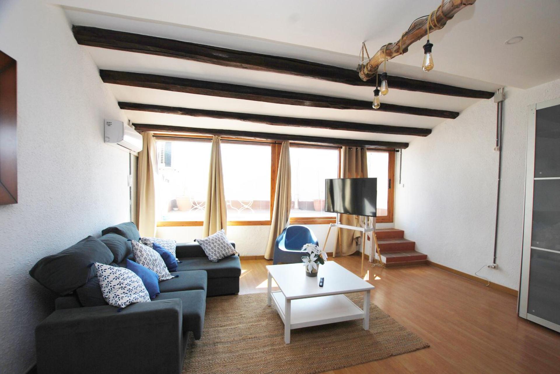 Communal lounge/ TV room