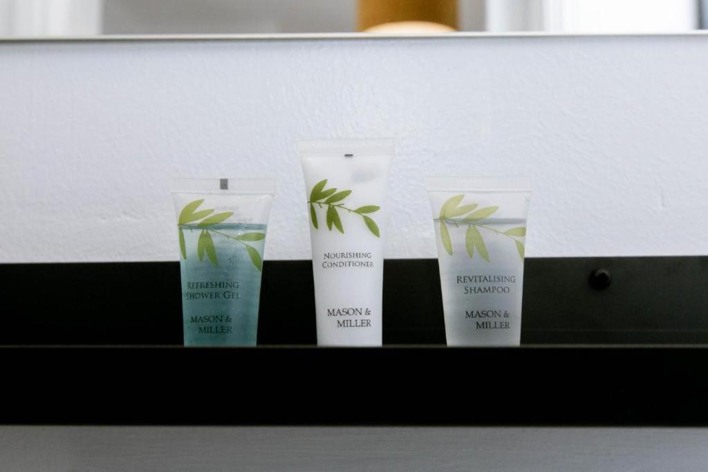 NEWLY Refurbed - Large Studio Apt With Private Parking