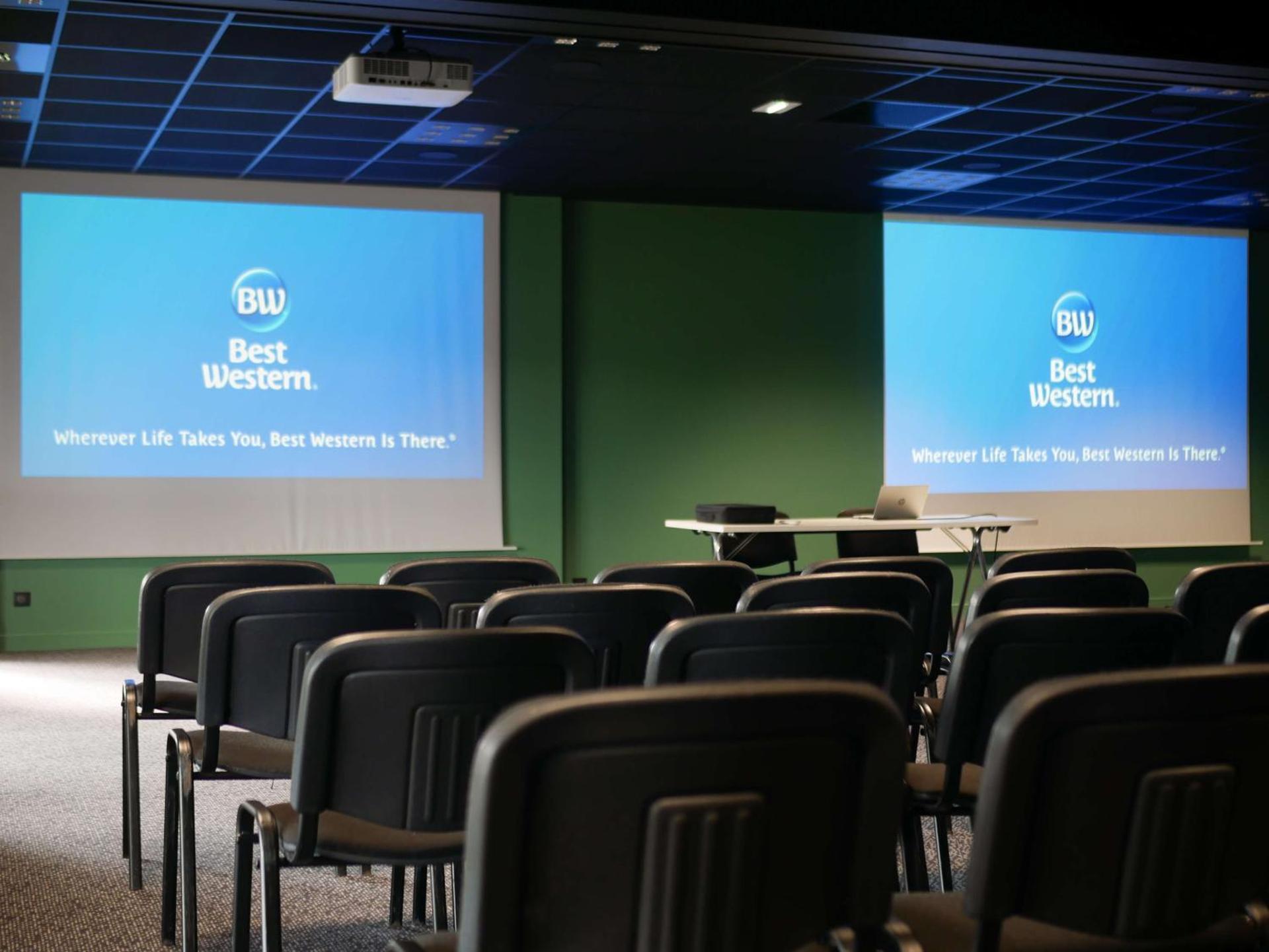 Meeting/conference room