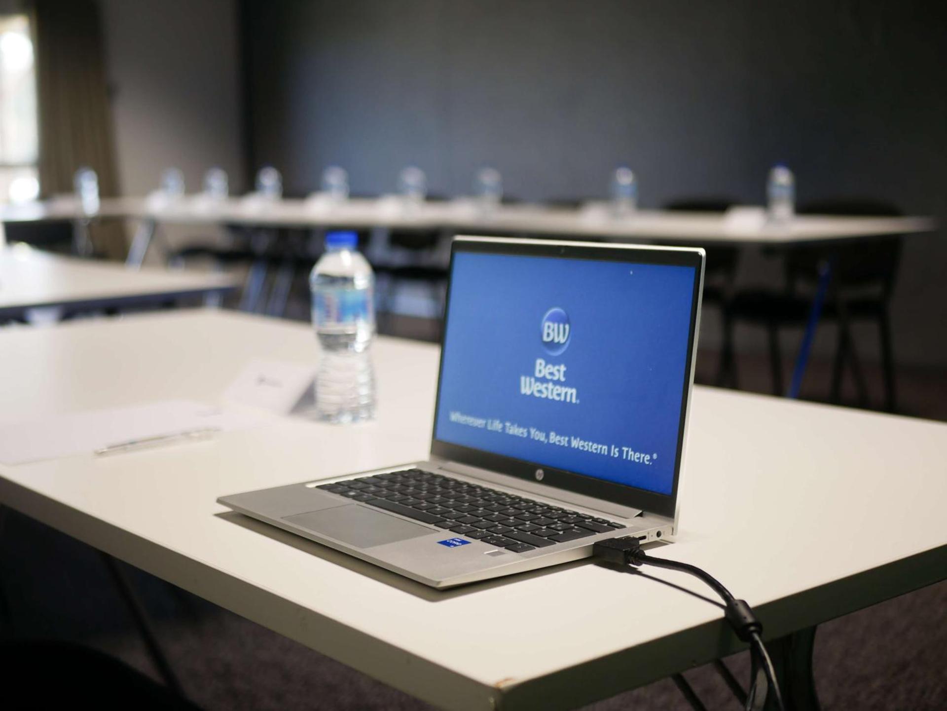 Meeting/conference room