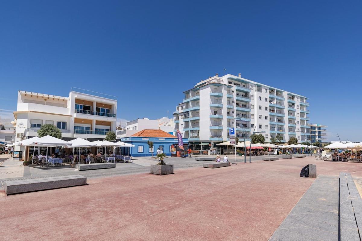 Bayline VI by Innkeeper