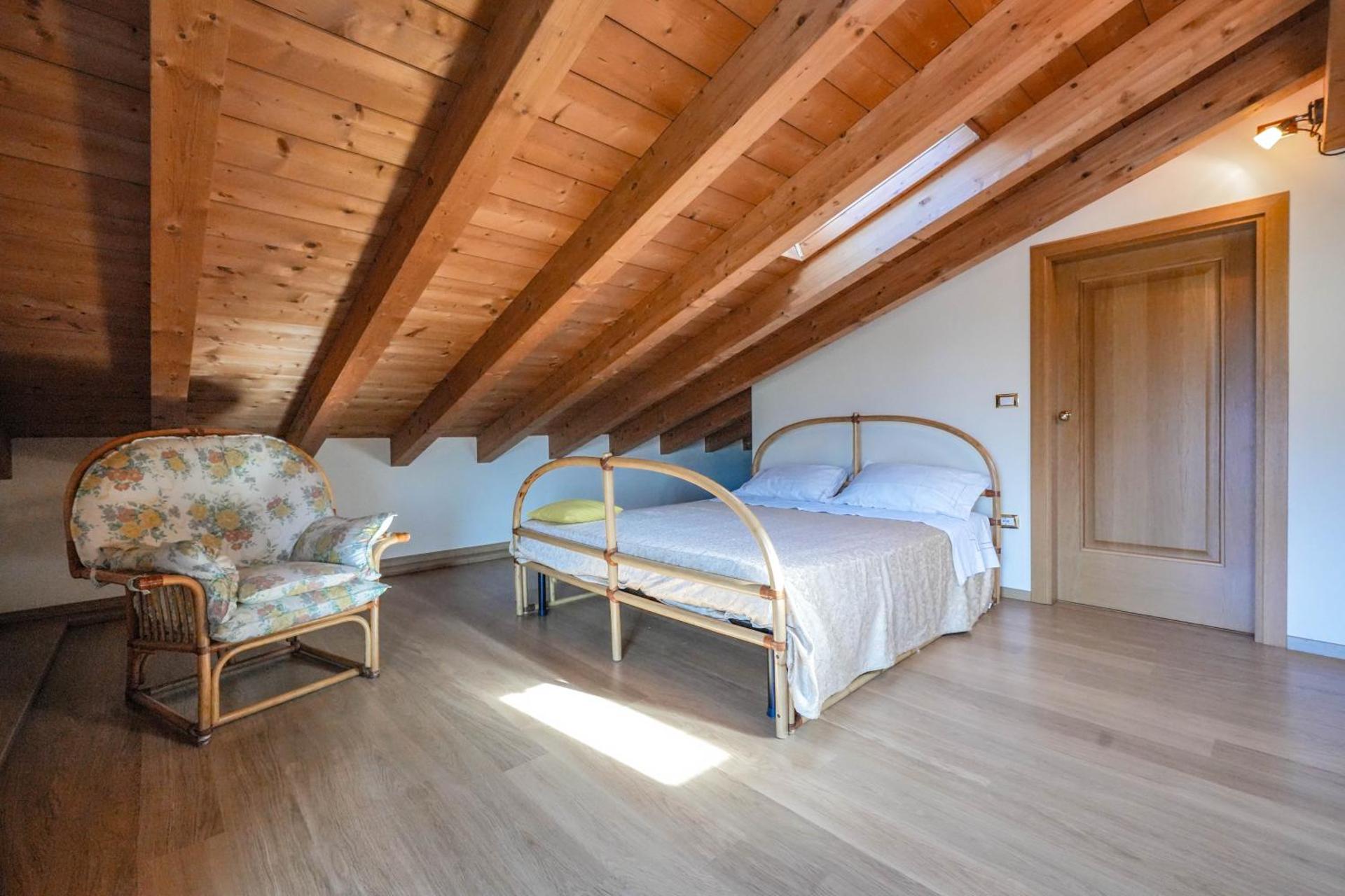 Alloggio romantico nel verde in fronte Acquardens