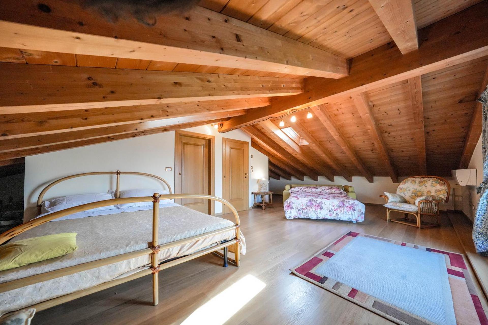 Alloggio romantico nel verde in fronte Acquardens