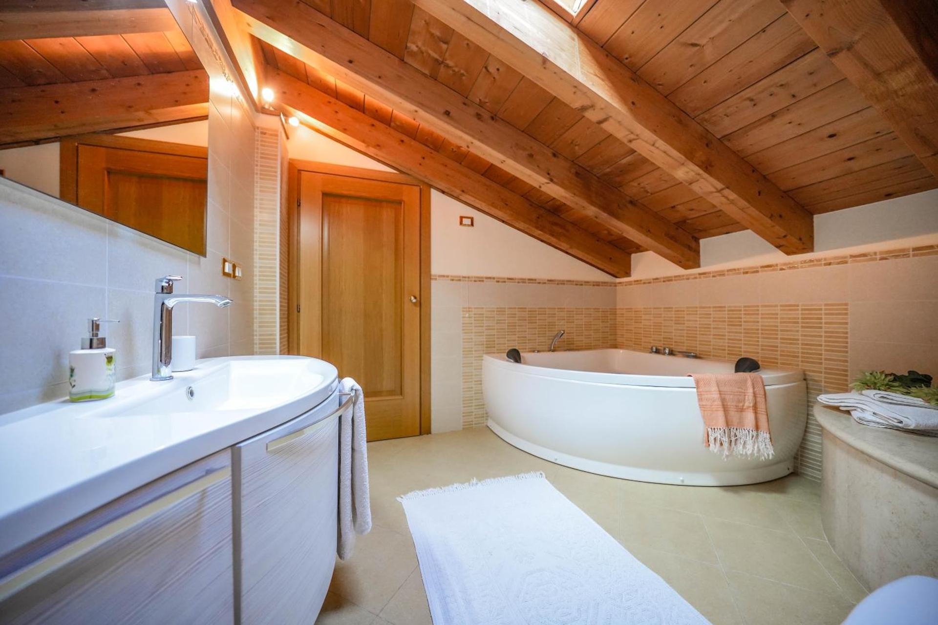 Alloggio romantico nel verde in fronte Acquardens