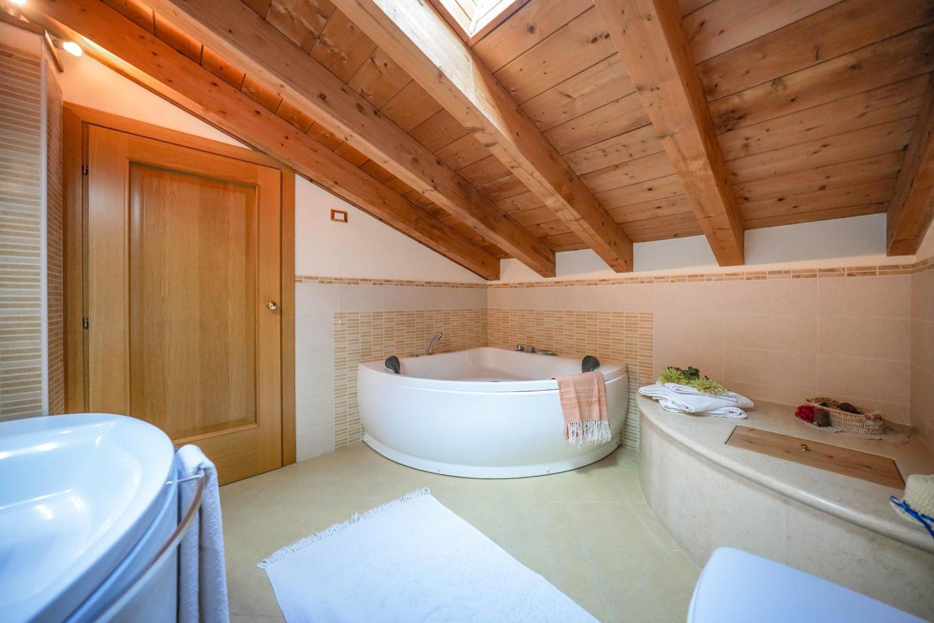 Alloggio romantico nel verde in fronte Acquardens