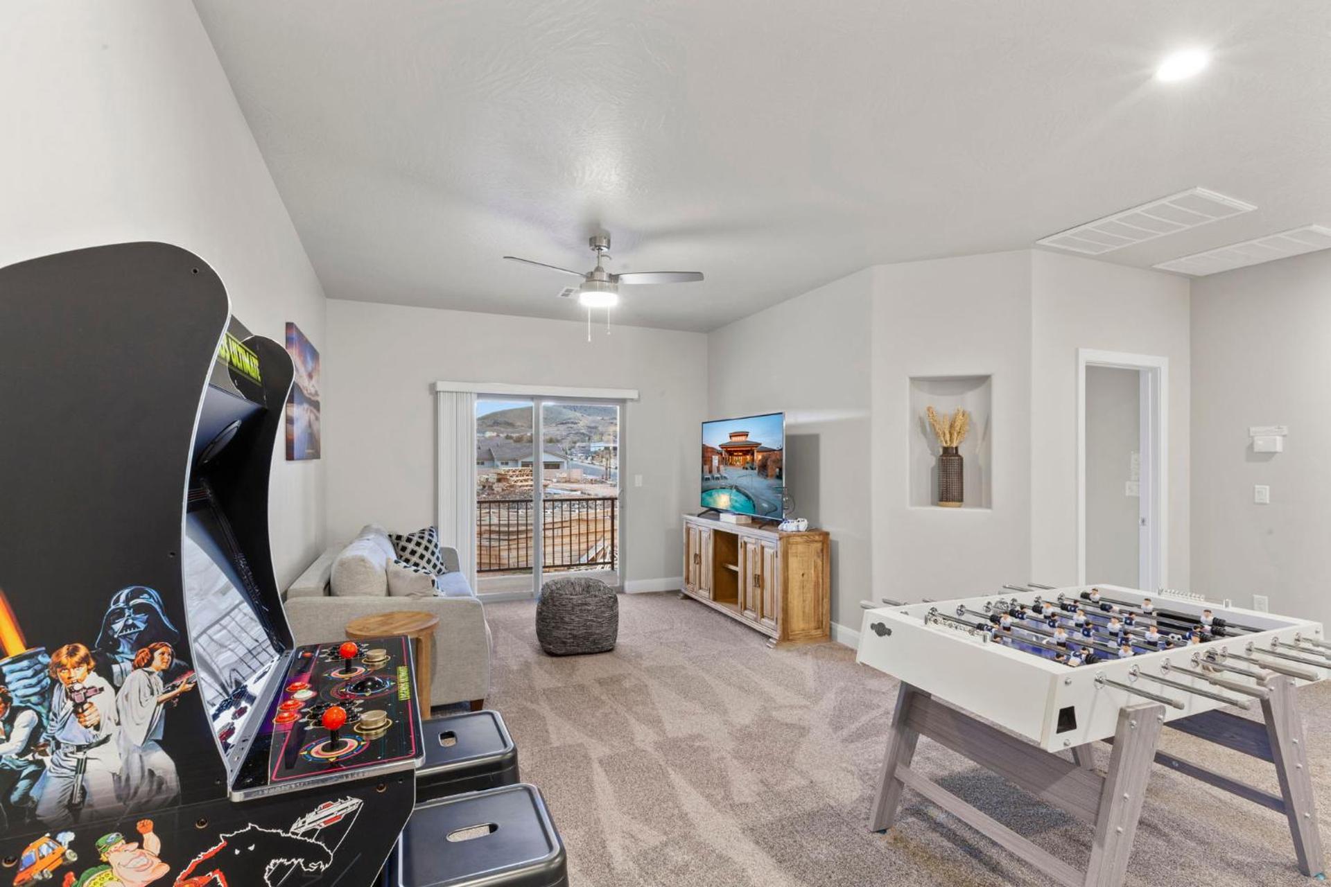 Zion Village Resort 2101 Private Hot Tub, Ping Pong table, and near Zion National Park