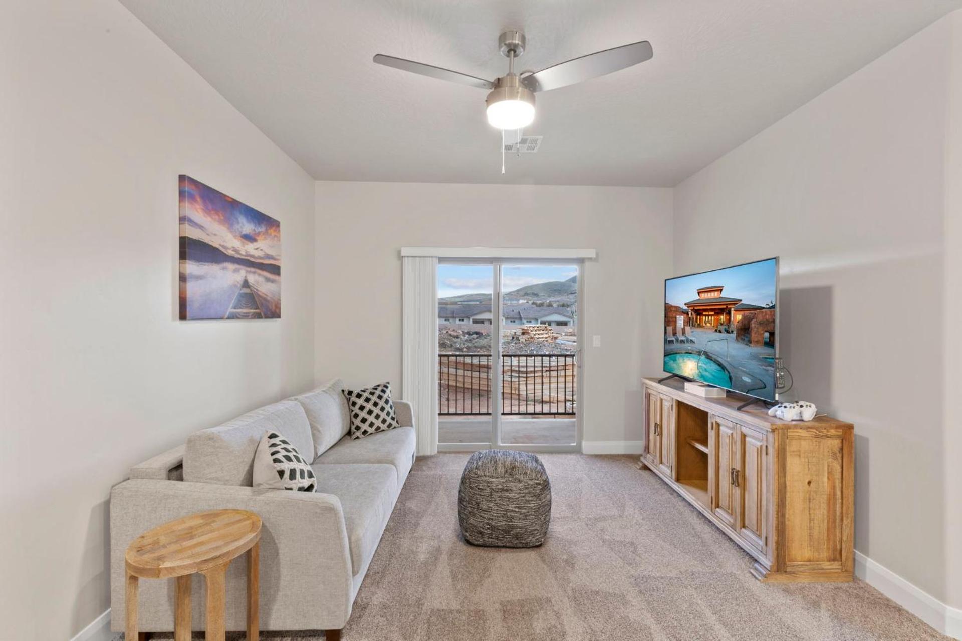 Zion Village Resort 2101 Private Hot Tub, Ping Pong table, and near Zion National Park