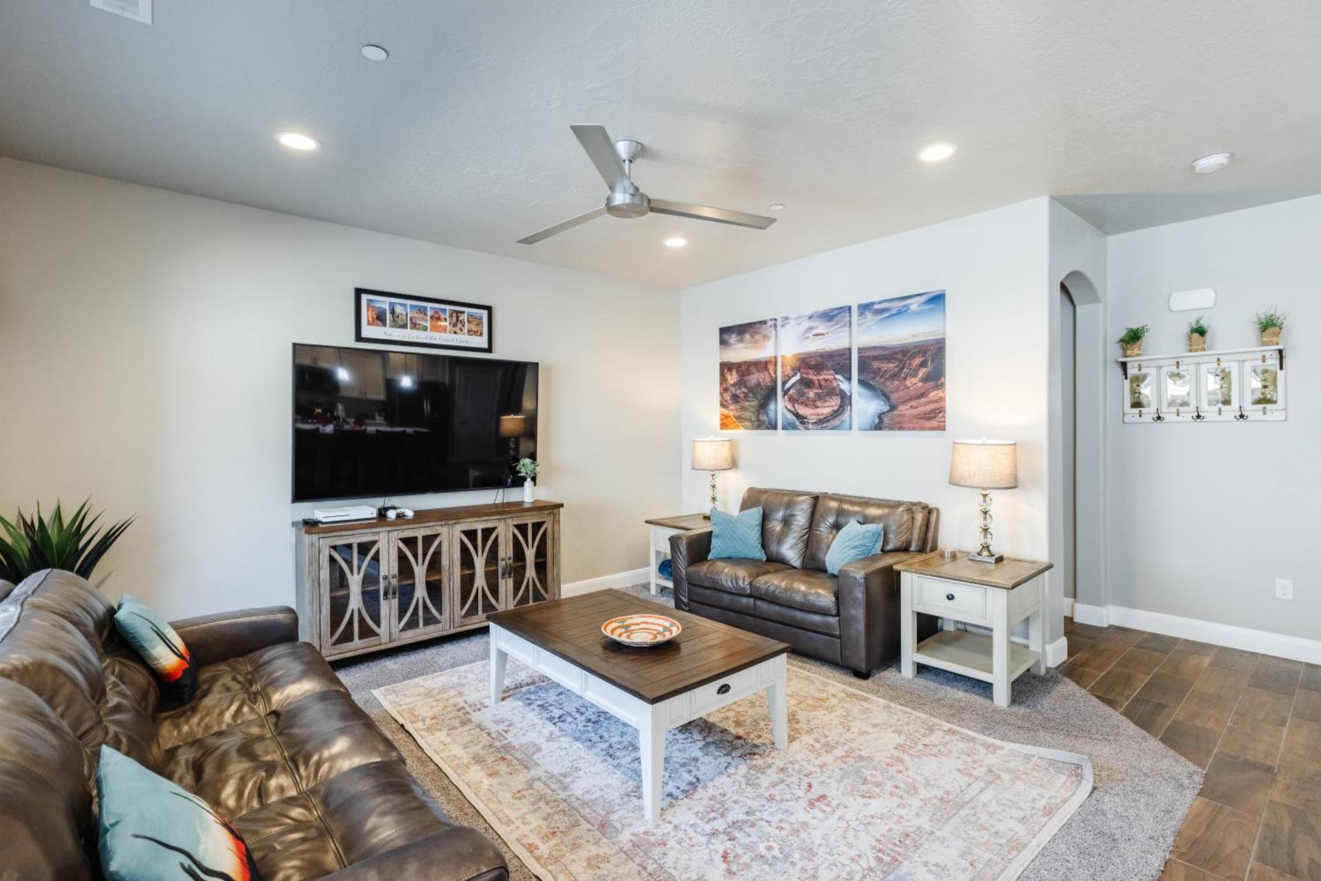 Zion Village Resort 415 Private Hot Tub, Ping Pong Table, and Community Pool access