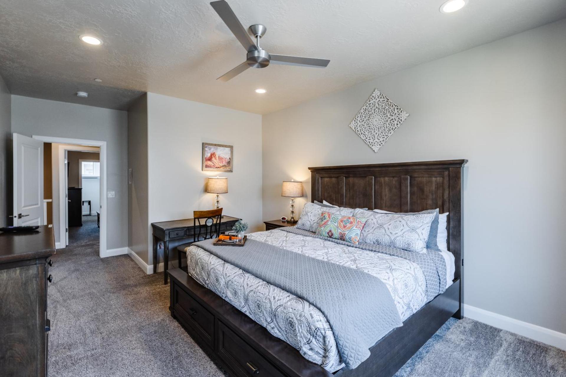 Zion Village Resort 415 Private Hot Tub, Ping Pong Table, and Community Pool access