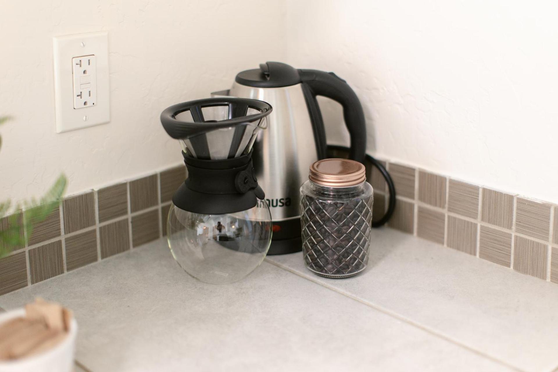 Oakdale Suites - Master Property