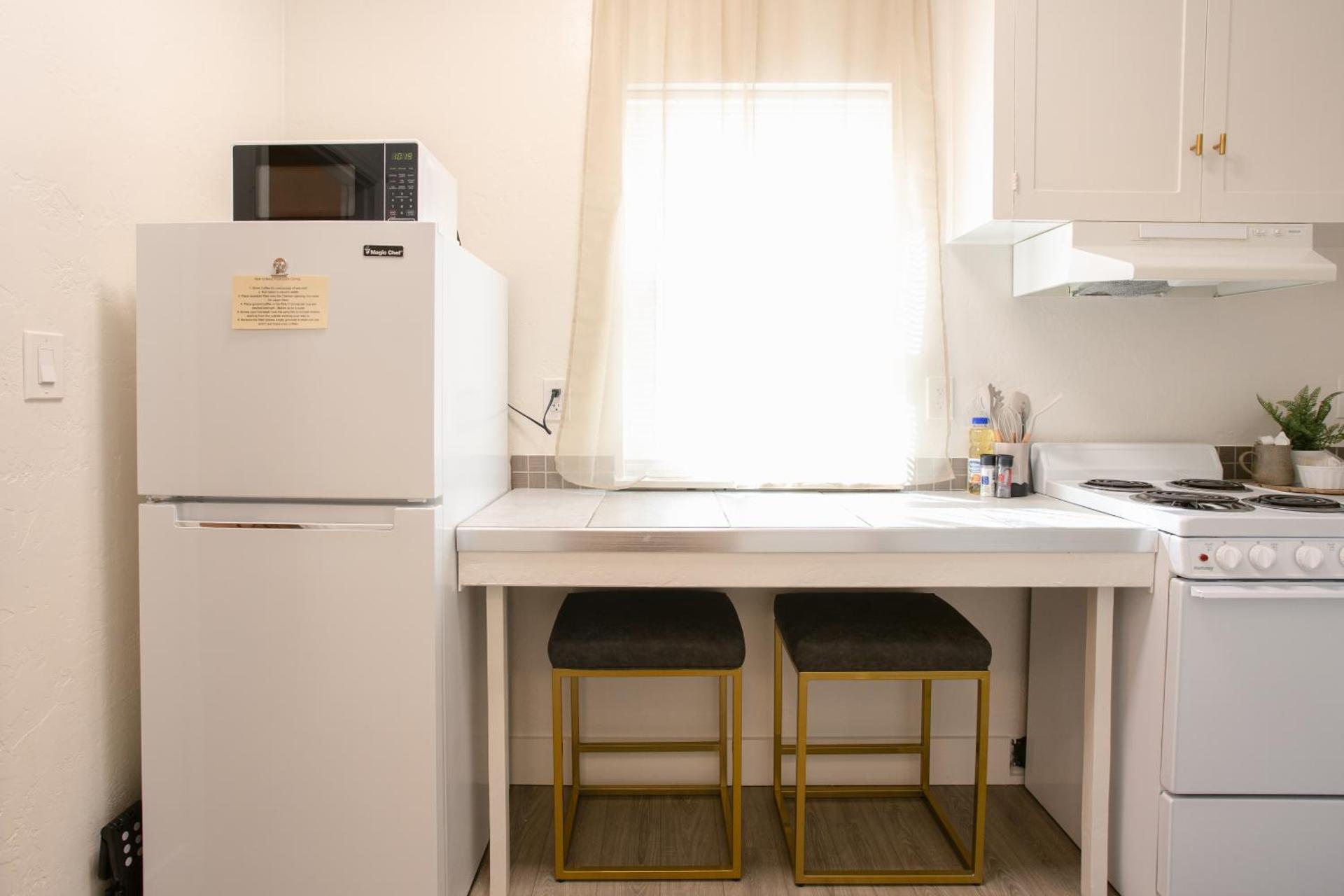 Oakdale Suites - Master Property