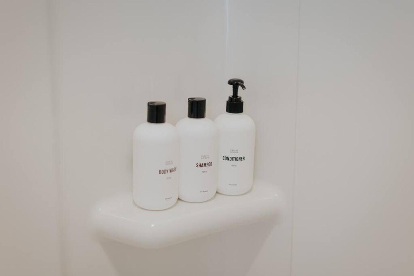 Oakdale Suites - Master Property