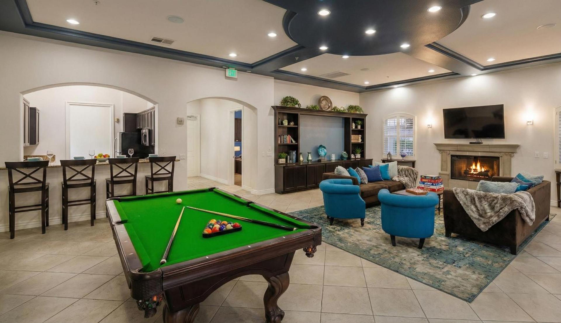 Marina Boardwalk Breeze 1BA & 2BA - Short Trip To Venice Beach